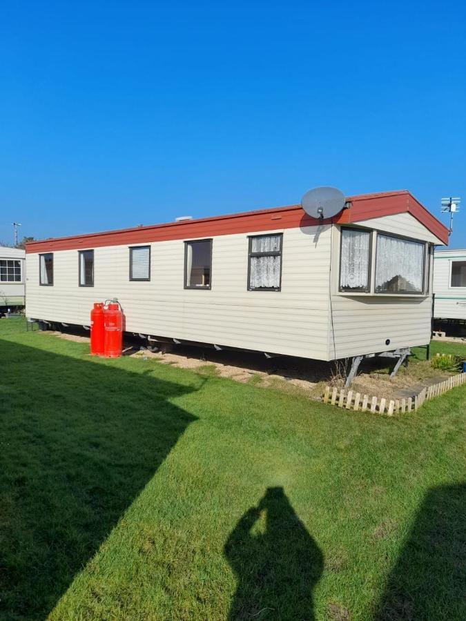 Kings Caravan - Family Groups Only - Very Quiet Park Villa สเกคเนส ภายนอก รูปภาพ