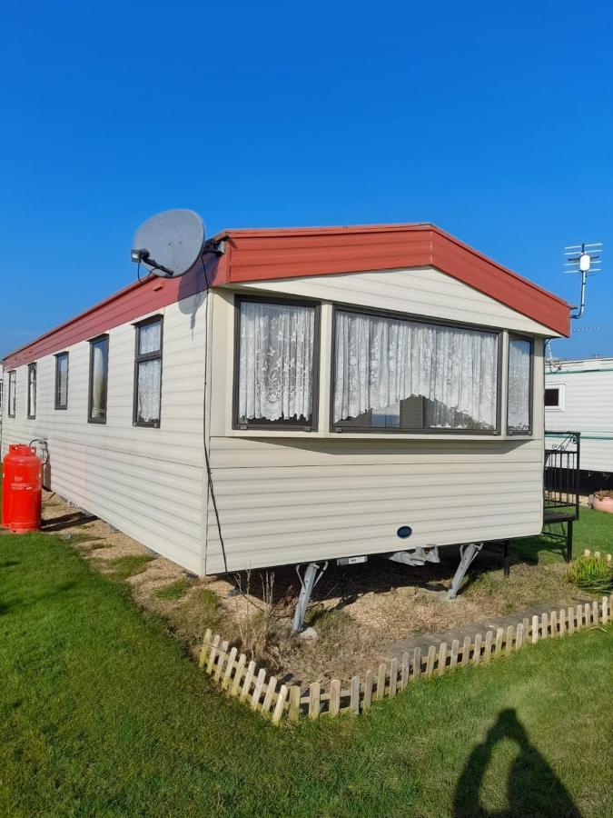 Kings Caravan - Family Groups Only - Very Quiet Park Villa สเกคเนส ภายนอก รูปภาพ